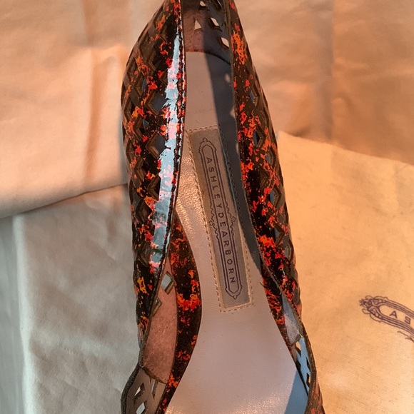 Ashley Dearborn laser cut wedges - Picture 4 of 5